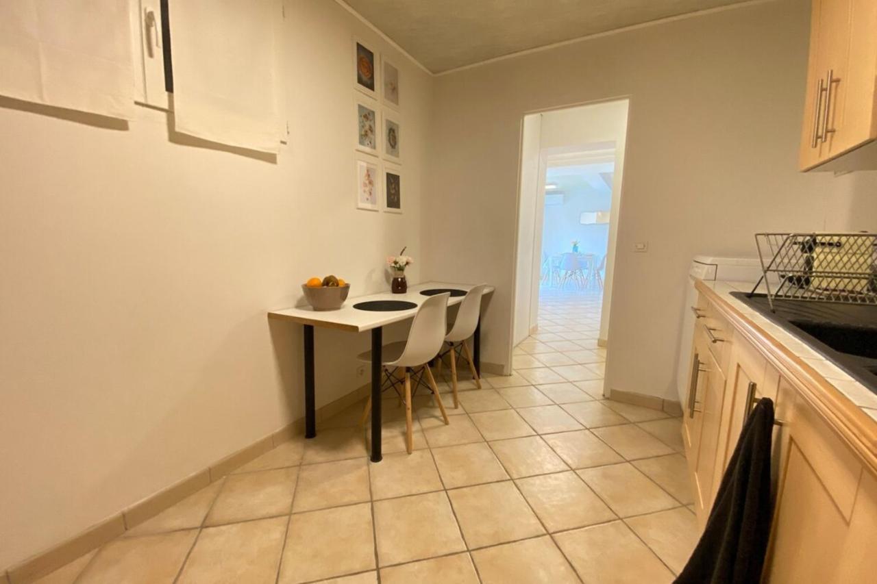 شقة ☆ L'Evasion En Provence ☆ Clim-Wifi-Netflix ☆ Carnoux-en-Provence المظهر الخارجي الصورة